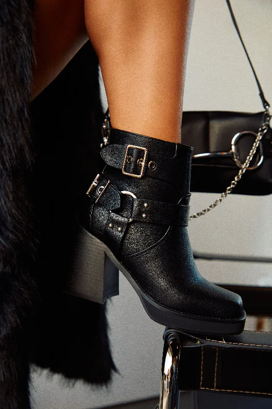 Daryn Block Heel Ankle Boots - Black