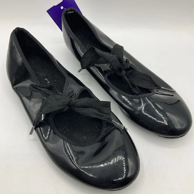 Size 1Y: Black Lace-up Tap Shoes