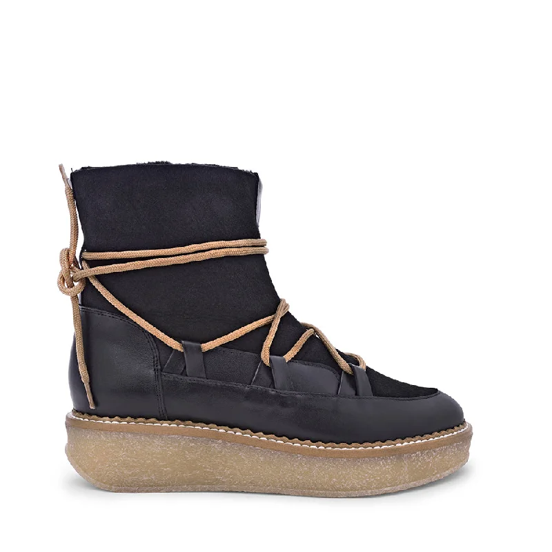 Machiko Black Winter Boots