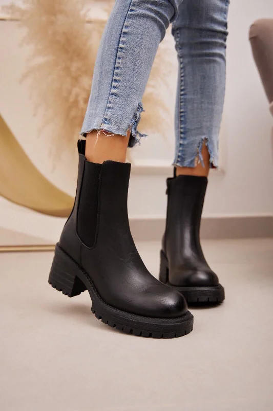 BLACK BLOCK HEEL CHELSEA ANKLE BOOT